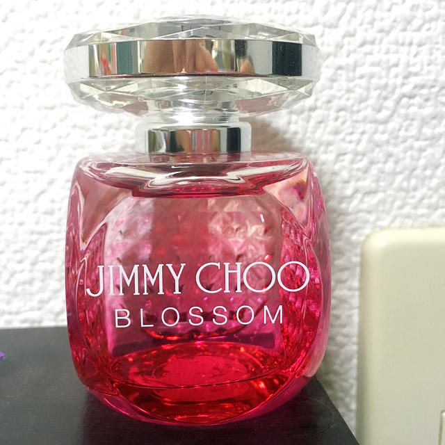 JIMMY CHOO(ジミーチュウ)のJIMMY CHOO BLOSSOM コスメ/美容の香水(香水(女性用))の商品写真