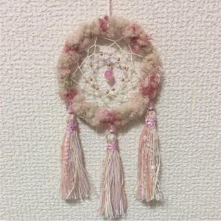 フワフワ♡ピンク ドリームキャッチャー ハンドメイド(インテリア雑貨)