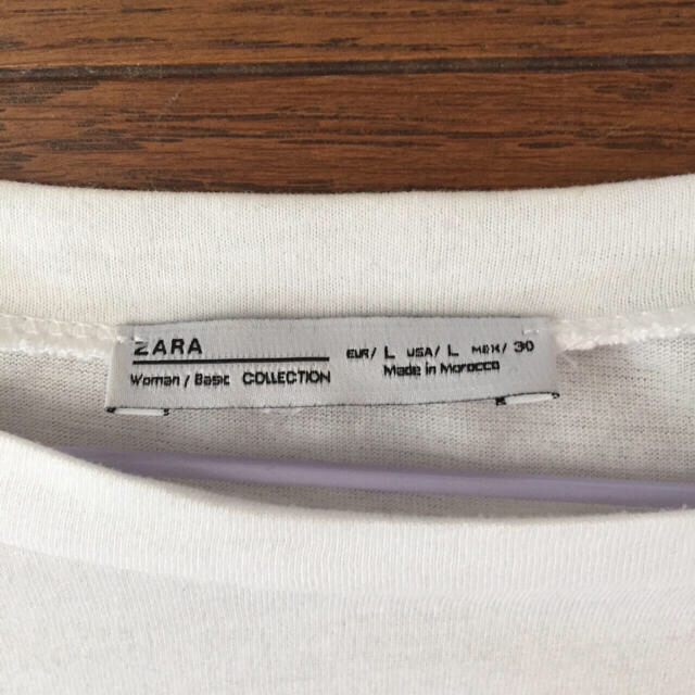 ZARA(ザラ)の美品 ZARA フリル付きトップス レディースのトップス(カットソー(長袖/七分))の商品写真