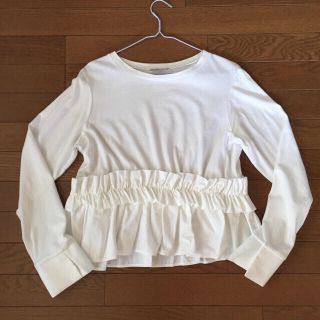 ザラ(ZARA)の美品 ZARA フリル付きトップス(カットソー(長袖/七分))