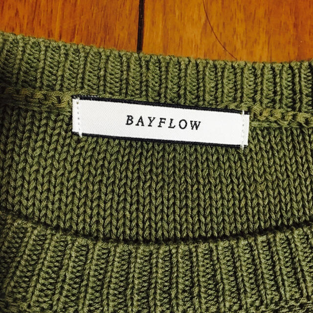 BAYFLOW(ベイフロー)のBAYFLOW カーキニットカットソー レディースのトップス(カットソー(半袖/袖なし))の商品写真