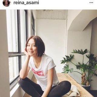 リーバイス(Levi's)の浅見れいな着用 リーバイス Tシャツ ロゴ 梨花(Tシャツ(半袖/袖なし))