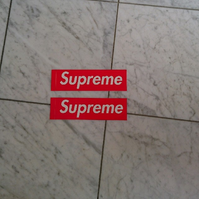 Supreme(シュプリーム)のSupreme boxロゴ ステッカー メンズのファッション小物(その他)の商品写真