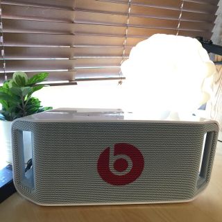 ビーツバイドクタードレ(Beats by Dr Dre)のbeatbox portable BT SP BBP WHT (スピーカー)