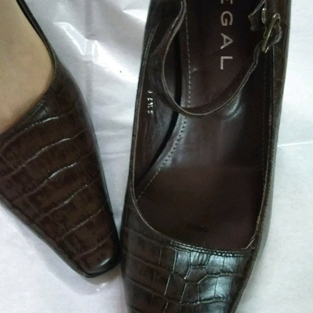 REGAL(リーガル)のてむてむ樣専用 新品未使用 リーガル クロコ型押し パンプス 24 レディースの靴/シューズ(ハイヒール/パンプス)の商品写真