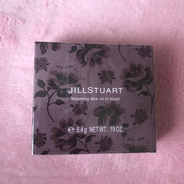 JILLSTUART(ジルスチュアート)のchoco**様専用出品 コスメ/美容のベースメイク/化粧品(チーク)の商品写真