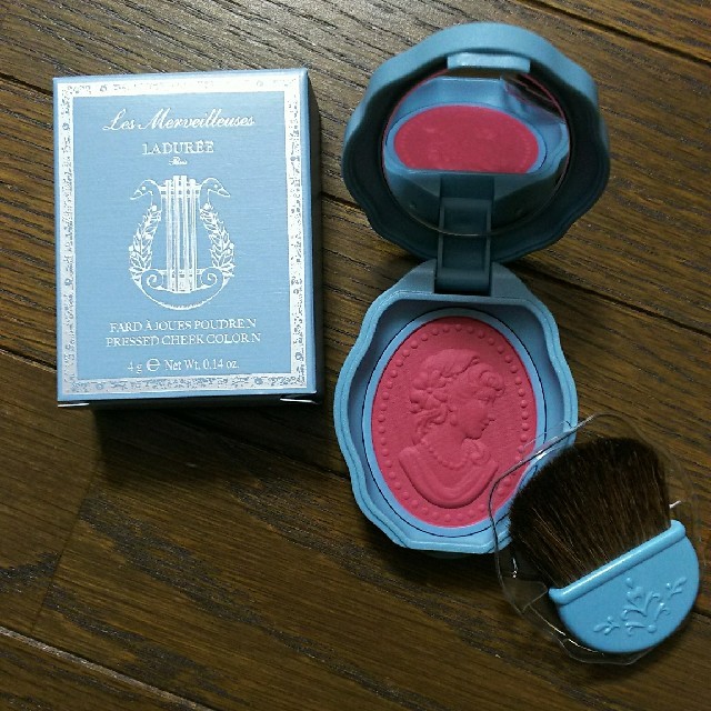 Les Merveilleuses LADUREE(レメルヴェイユーズラデュレ)の早い者勝ち♡限定完売品♡ラデュレ♡プレストチークカラー コスメ/美容のベースメイク/化粧品(チーク)の商品写真