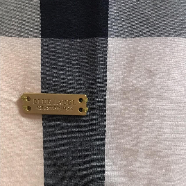 BURBERRY BLUE LABEL(バーバリーブルーレーベル)の最終値下げ 美品 人気 クレストブリッジ ブルーレーベル バーバリー ブラウス  レディースのトップス(シャツ/ブラウス(半袖/袖なし))の商品写真