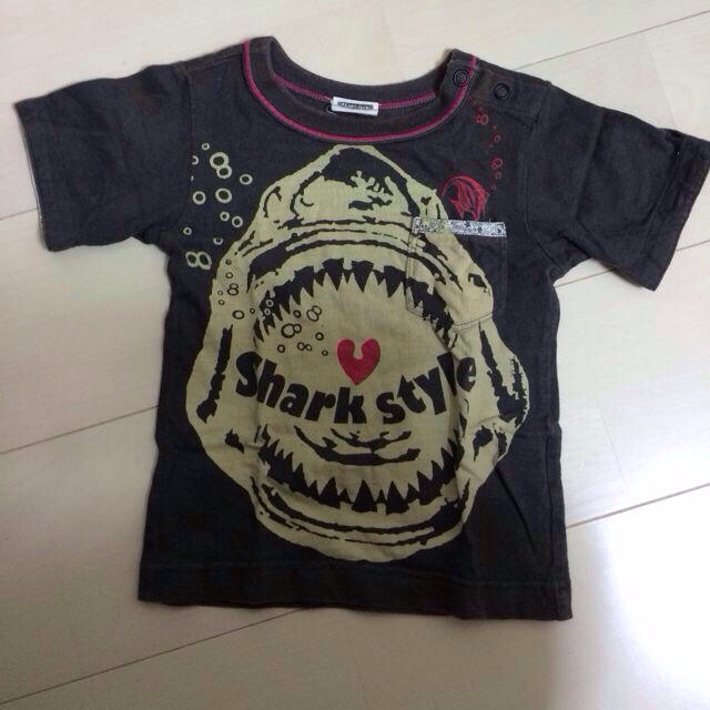 F.O.KIDS(エフオーキッズ)のF.O kids シャークTシャツ キッズ/ベビー/マタニティのキッズ服男の子用(90cm~)(その他)の商品写真