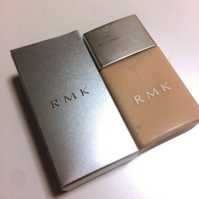 RMK(アールエムケー)の【美品】RMK UV リクイドファンデーション 101 コスメ/美容のベースメイク/化粧品(ファンデーション)の商品写真