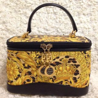 ヴェルサーチ(VERSACE)のヴェルサーチ(ポーチ)