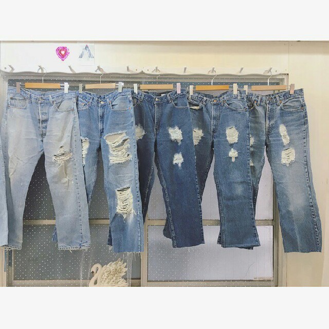 flower(フラワー)のLevi's デニム レディースのパンツ(デニム/ジーンズ)の商品写真