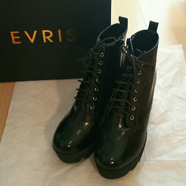 EVRIS(エヴリス)の眠さま専用です☆エブリス ブーツ ブラック レディースの靴/シューズ(ブーツ)の商品写真