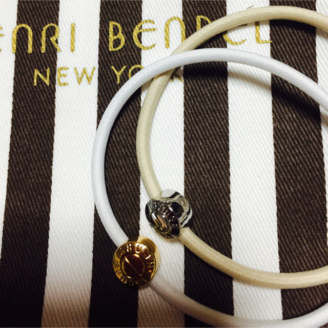 Henri Bendel(ヘンリベンデル)のうらら様専用 レディースのヘアアクセサリー(ヘアゴム/シュシュ)の商品写真