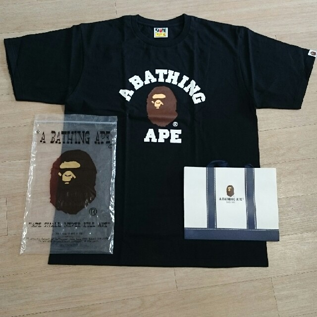 A BATHING APE - 新品 A BATHING APE 黒Tシャツ サイズXLの通販 A BATHING APE - 新品 A BATHING APE 黒Tシャツ サイズXLの通販