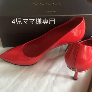 グッチ(Gucci)の美品☆GUCCI グッチ☆Gマーク パンプス☆朱赤☆35.5(ハイヒール/パンプス)