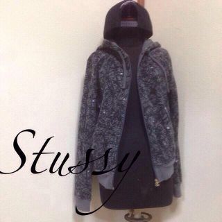 ステューシー(STUSSY)のStussy パーカー 送料無料♪(パーカー)