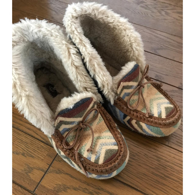 UGG(アグ)のugg オーストラリア 希少 入手困難 ペンドルトン アレーナ モカシン  レディースの靴/シューズ(スリッポン/モカシン)の商品写真