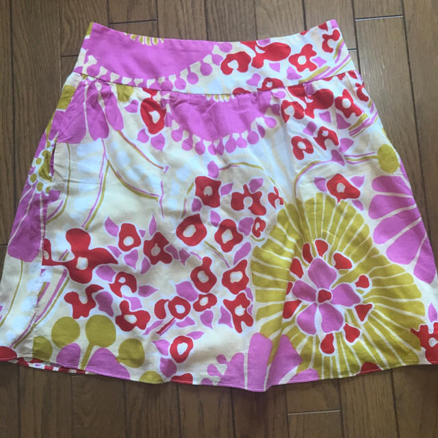 campaigne 花柄フレアスカート (サイズ4) レディースのスカート(ひざ丈スカート)の商品写真