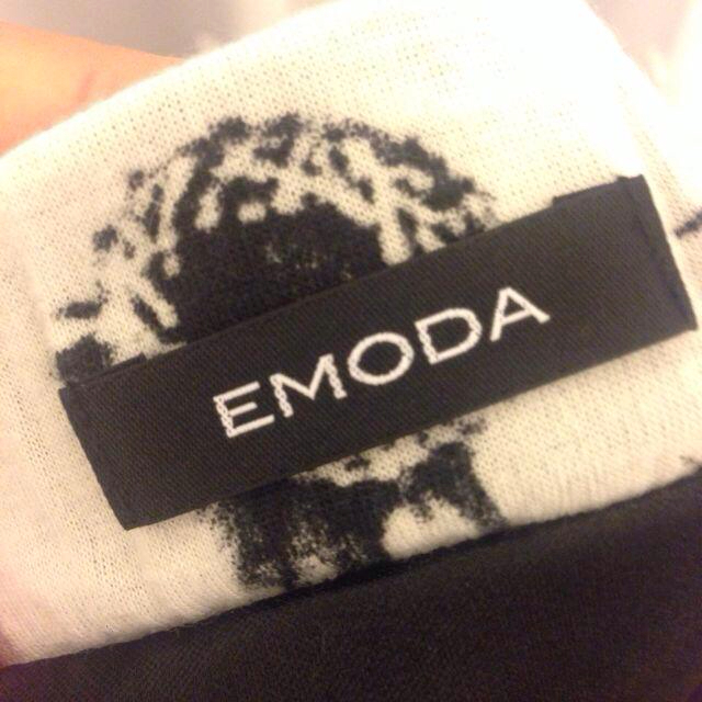 EMODA(エモダ)のEMODA フラワータイトスカート レディースのスカート(ミニスカート)の商品写真