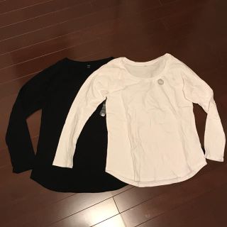 ギャップ(GAP)の未使用タグ付き GAP ロンT 白と黒の2枚組セット Lサイズ(Tシャツ(長袖/七分))