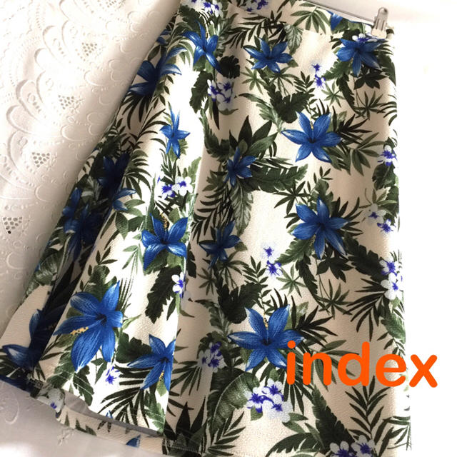 INDEX(インデックス)のindex ボタニカルスカート レディースのスカート(ひざ丈スカート)の商品写真