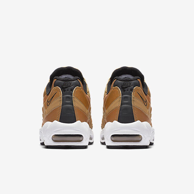 NIKE(ナイキ)の送込27cm新品未使用NIKE AIR MAX 95 QS エアマックス95 メンズの靴/シューズ(スニーカー)の商品写真