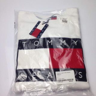 トミーヒルフィガー(TOMMY HILFIGER)のもか様専用 トミージーンズ 90 スウェット トレーナー  ホワイト 新品未使用(トレーナー/スウェット)