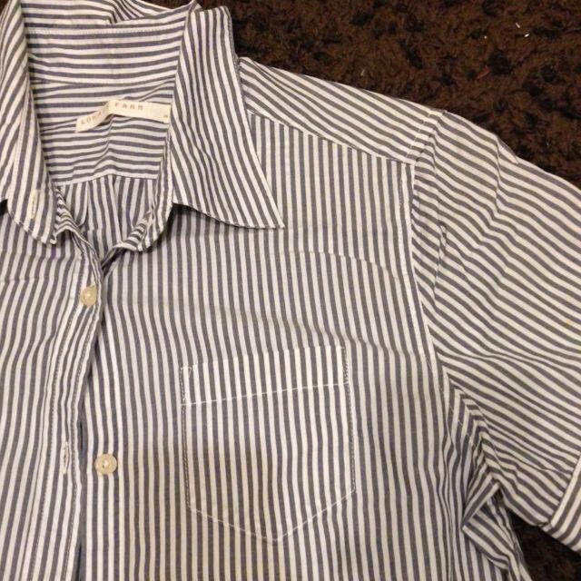 LOWRYS FARM(ローリーズファーム)のストライプシャツ レディースのトップス(シャツ/ブラウス(半袖/袖なし))の商品写真