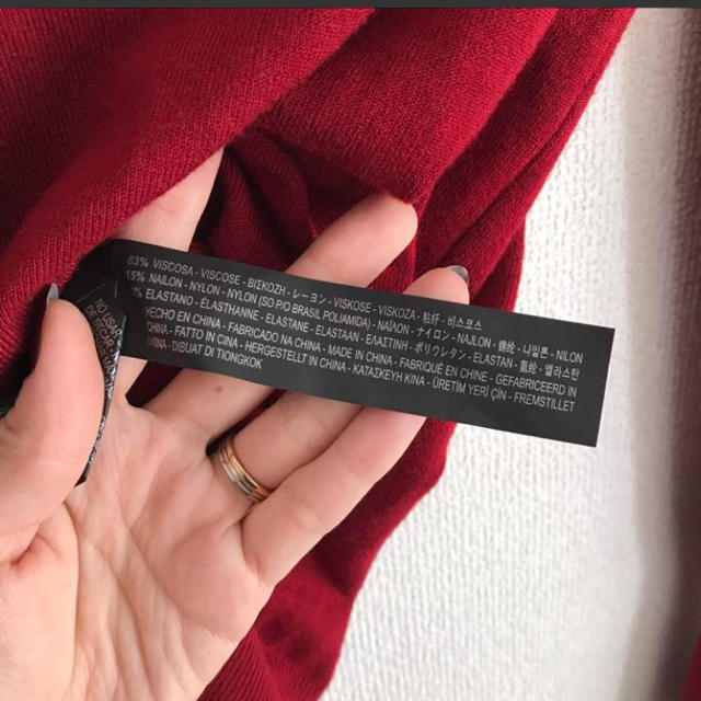 ZARA(ザラ)のZARAザラ シンプルベーシックタートル 赤 レディースのトップス(ニット/セーター)の商品写真