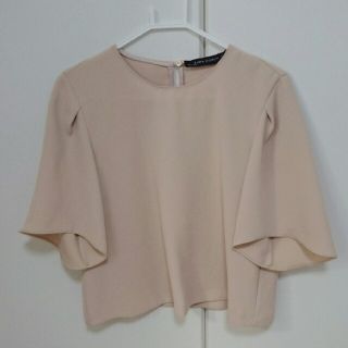 ザラ(ZARA)のZARA ピンクベージュ(シャツ/ブラウス(半袖/袖なし))