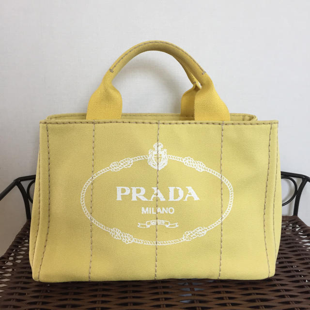 PRADA カナパ アナナス