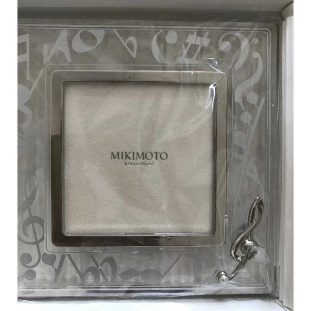 MIKIMOTO(ミキモト)のミキモト写真立て お値下げ インテリア/住まい/日用品のインテリア小物(フォトフレーム)の商品写真