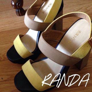 ランダ(RANDA)のスウェード調♡サンダル  美品(サンダル)