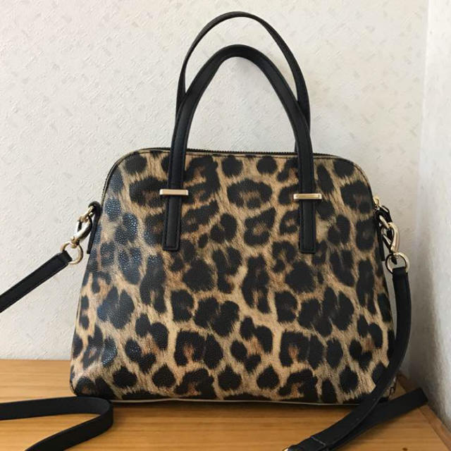 kate spade new york(ケイトスペードニューヨーク)の美品 ケイトスペード ヒョウ柄 2wayバッグ レディースのバッグ(ハンドバッグ)の商品写真