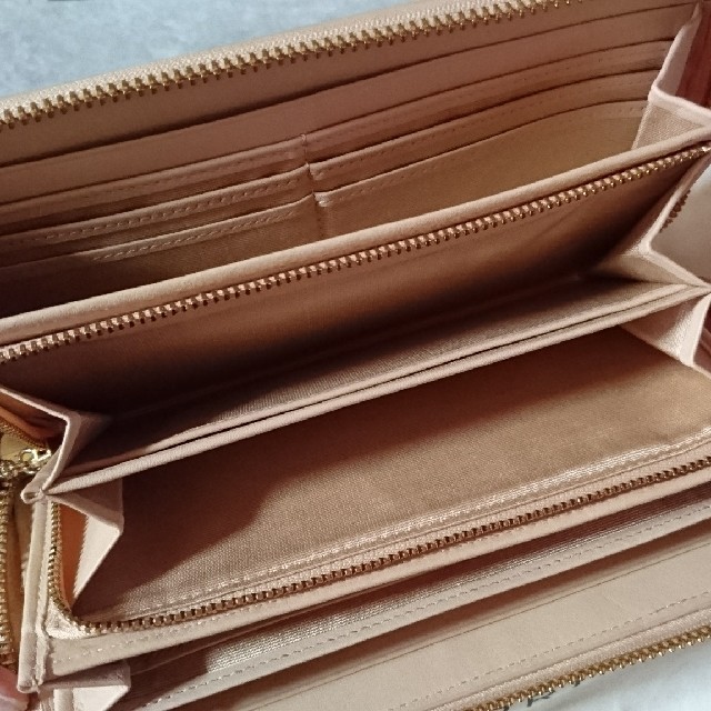 バレンタインセール❤️ANTEPRIMA フォラータ 長財布 ベージュ