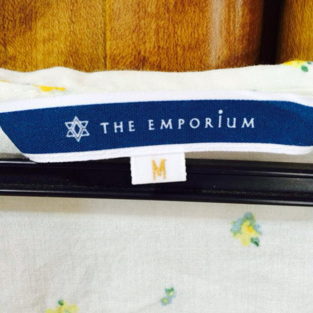 THE EMPORIUM(ジエンポリアム)の花柄 膝丈ワンピース レディースのワンピース(ひざ丈ワンピース)の商品写真