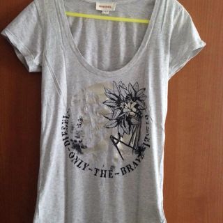 ディーゼル(DIESEL)のDIESEL Tシャツ☆美品(Tシャツ(半袖/袖なし))