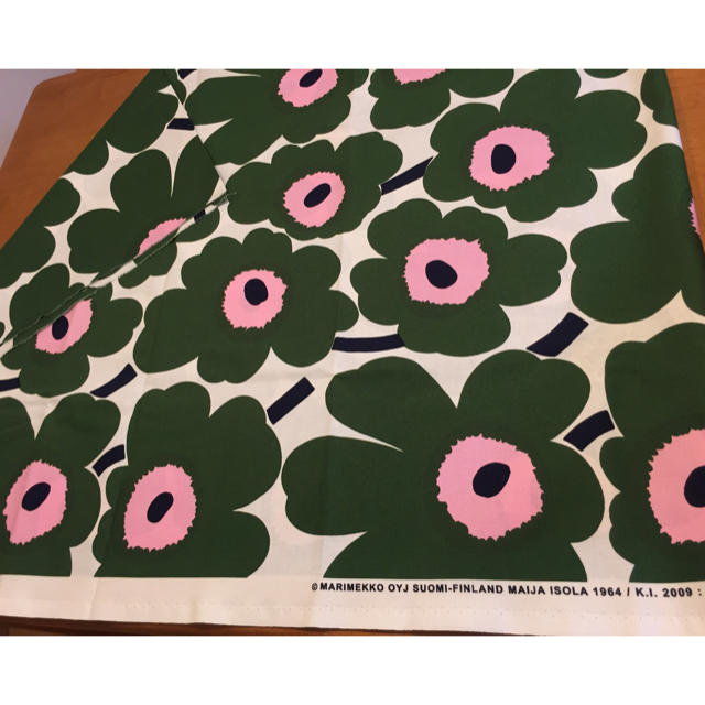 marimekko - ＊ マリメッコ 廃盤生地 ピエニ ウニッコ グリーン×ピンク 70×50 ＊の通販 by Chiha's shop