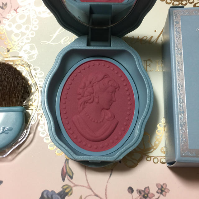 Les Merveilleuses LADUREE(レメルヴェイユーズラデュレ)の新品 ラデュレ 限定 プレスト チーク 101 コスメ/美容のベースメイク/化粧品(チーク)の商品写真