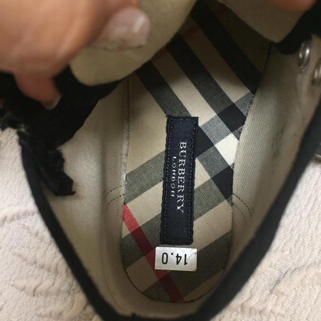 BURBERRY(バーバリー)のバーバリーベビー靴 キッズ/ベビー/マタニティのベビー靴/シューズ(~14cm)(スニーカー)の商品写真