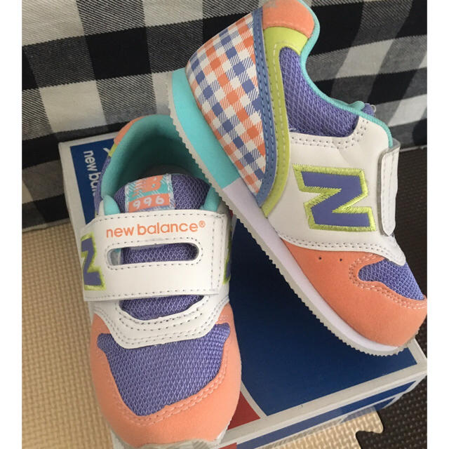 New Balance(ニューバランス)の【新品】ニューバランス 996 キッズスニーカー（13.5㎝） キッズ/ベビー/マタニティのベビー靴/シューズ(~14cm)(スニーカー)の商品写真