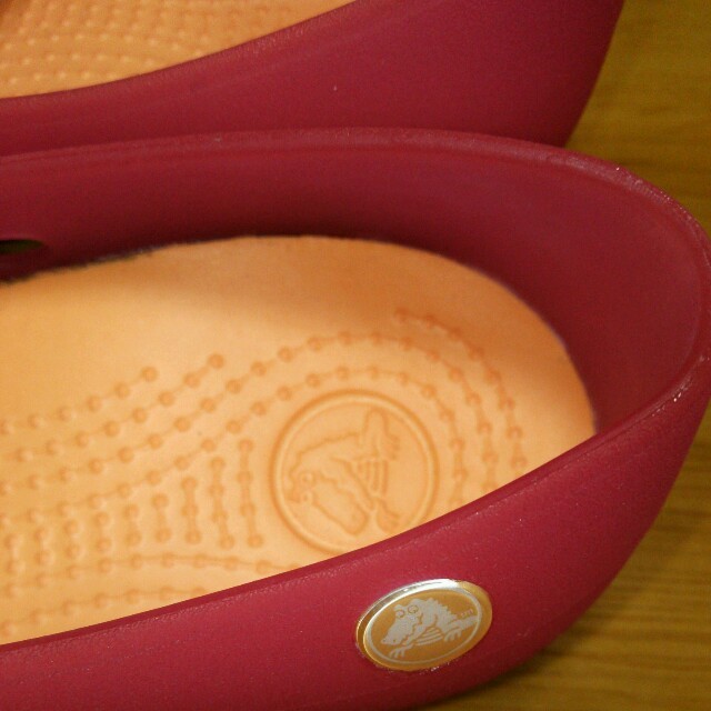 crocs(クロックス)のcrocs 15.5cm キッズ/ベビー/マタニティのキッズ靴/シューズ(15cm~)(その他)の商品写真