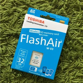 トウシバ(東芝)のフラッシュエアー 32GB メモリーカード SDカード(その他)