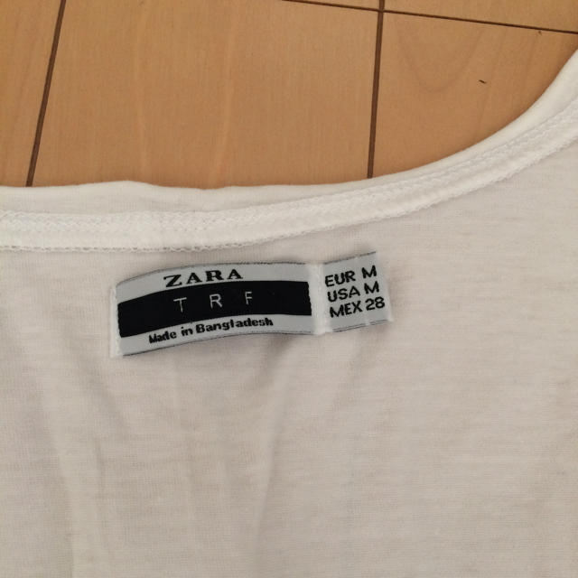 ZARA(ザラ)の試着のみ ZARAシンプルTシャツ レディースのトップス(Tシャツ(半袖/袖なし))の商品写真