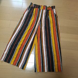 ザラ(ZARA)のZARA　パンツ(カジュアルパンツ)