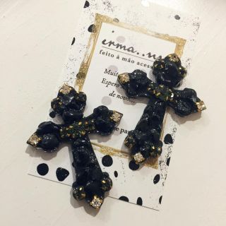 Blackクロスピアス★イヤリング(ピアス)