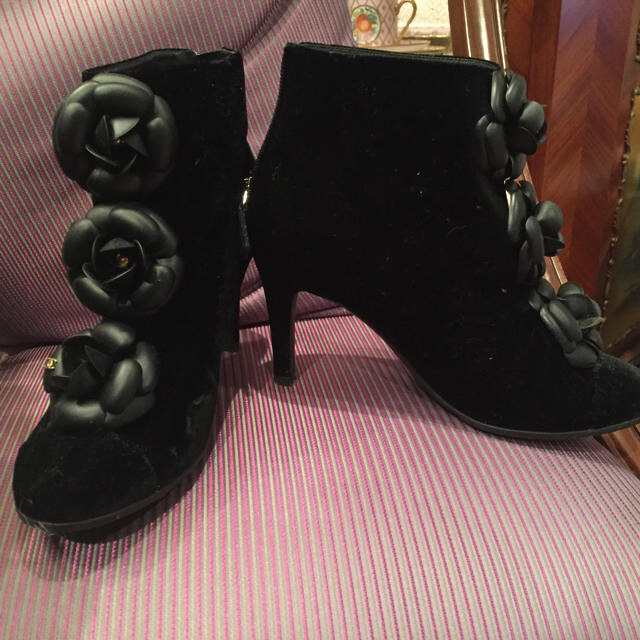 CHANEL - シャネル♡カメリア♡ショートブーツの通販 by happyshop