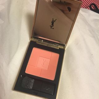 イヴサンローランボーテ(Yves Saint Laurent Beaute)のほぼ新品★イヴサンローラン Ｎｏ．2人気 チーク(チーク)