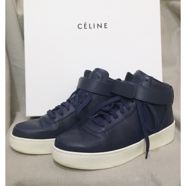 CELINE ☆ NAVY BLUE のレザー・スニーカー ！